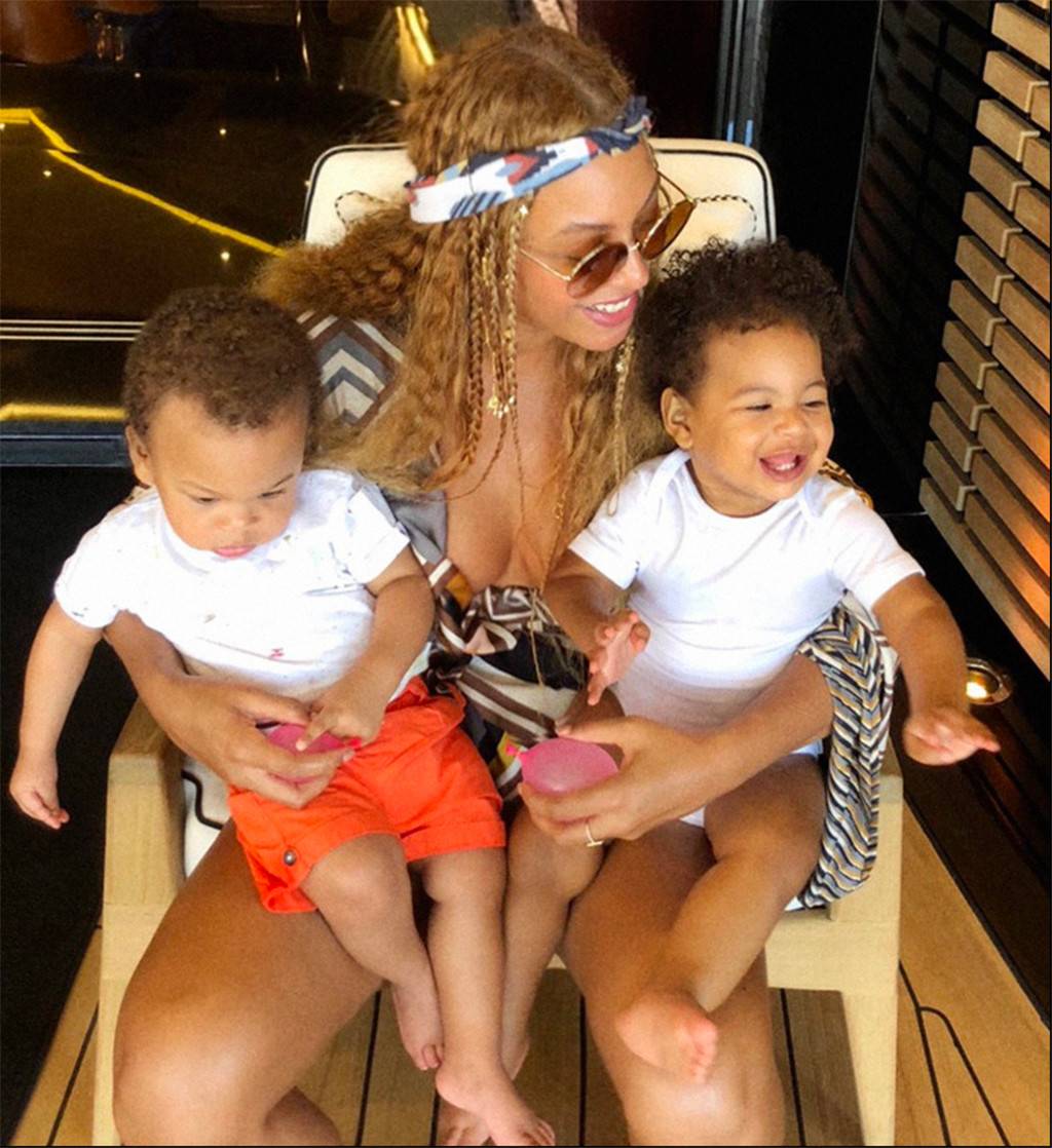 Beyoncé Shares Rare Photos of Her Twins Rumi and Sir Carter