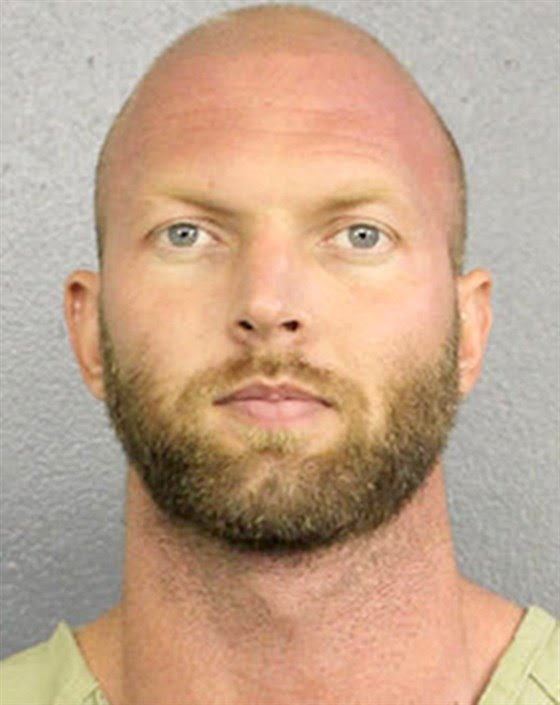 Florida man arrested in beating death of peeping Tom