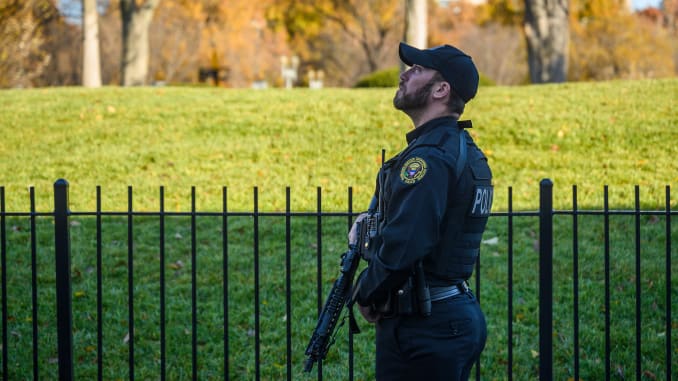 All clear at White House, US Capitol after reported airspace violation over DC prompted lockdowns
