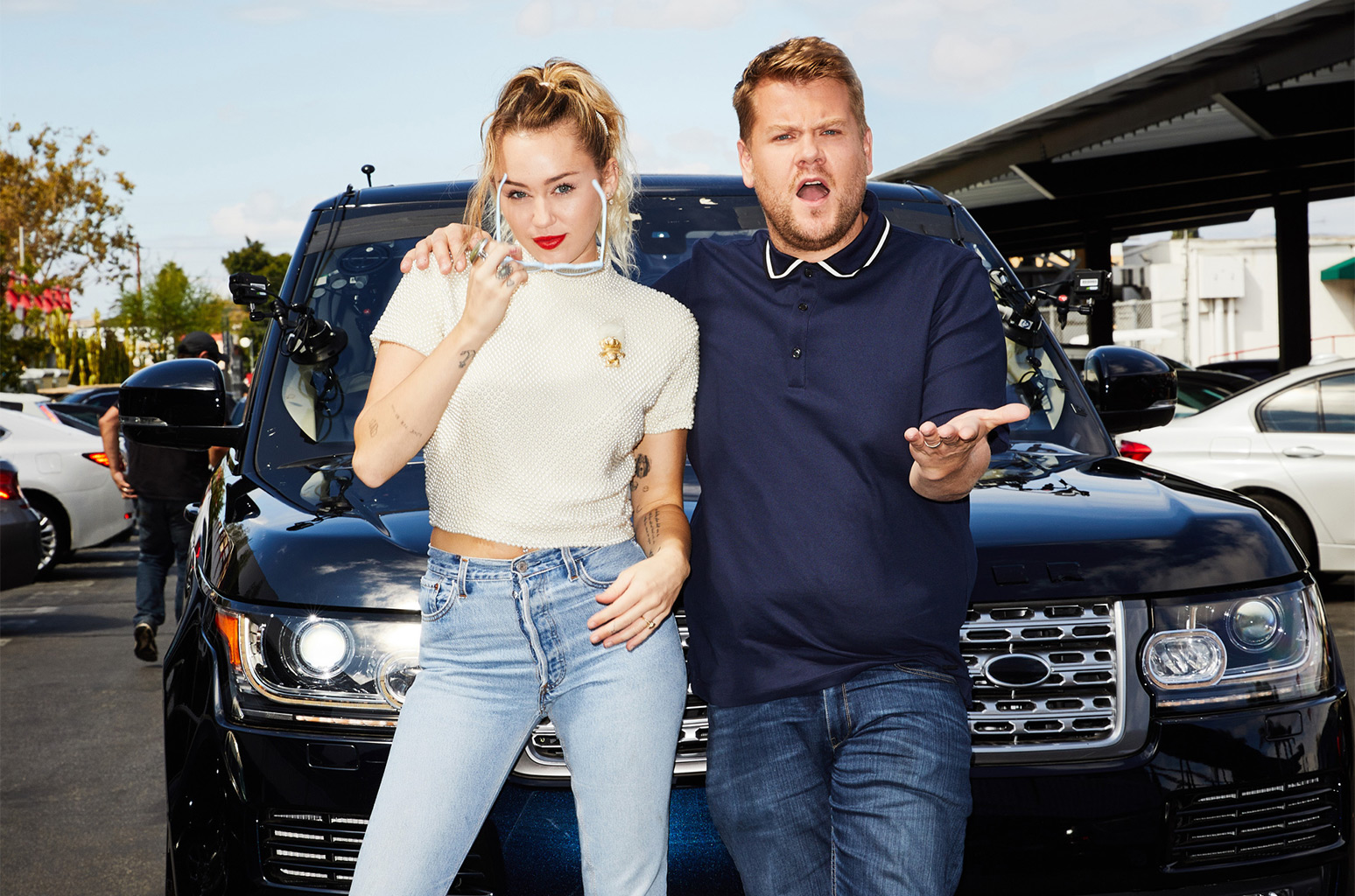 THE SOCIAL MEDIA SURPRISED BECAUSE JAMES CORDEN DOES NOT DRIVE IN THE CARPOOL KAROAKE