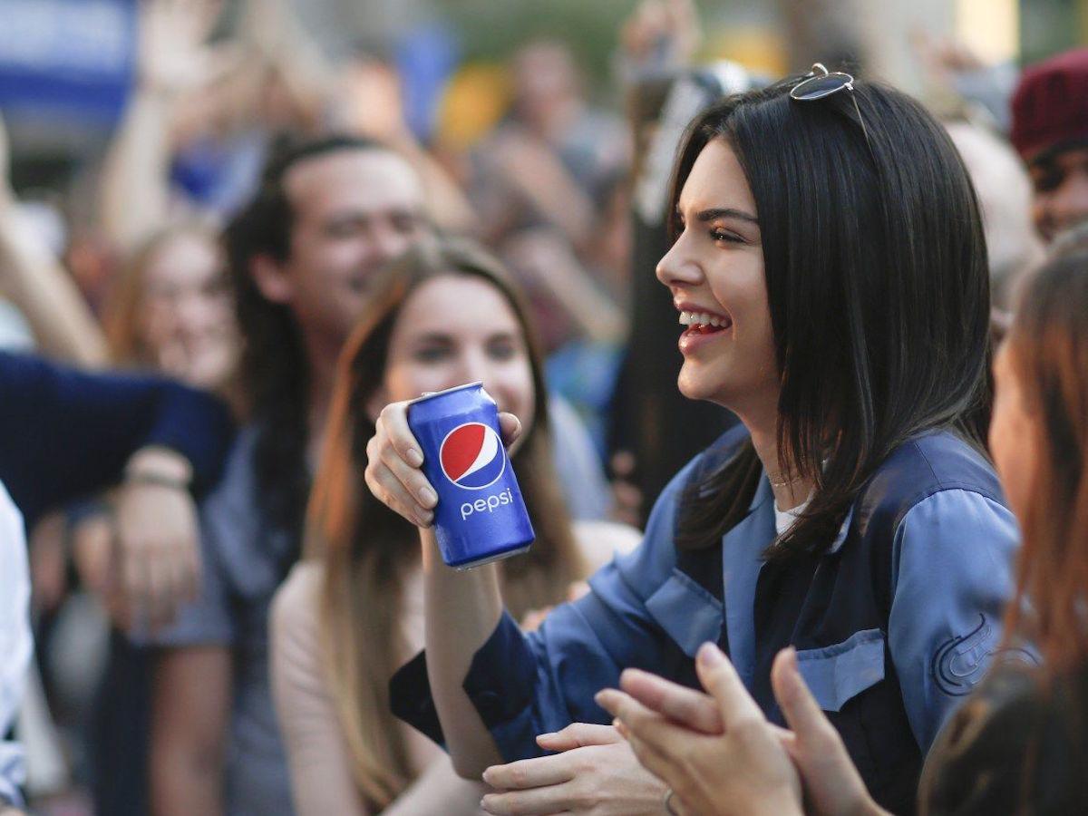 Protesters give Pepsi to police to troll Kendall Jenner’s commercial