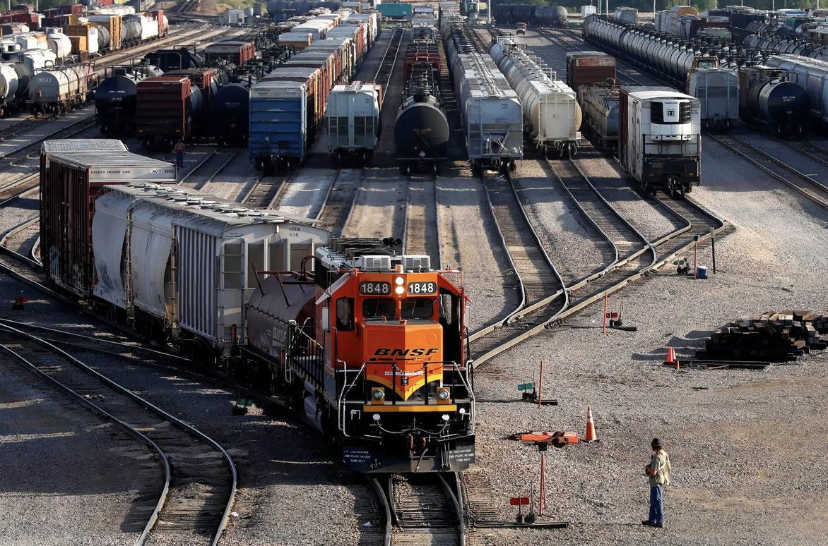 Potential Economic Impact: US Freight Rail Strike Could Cost $1 Billion in First Week